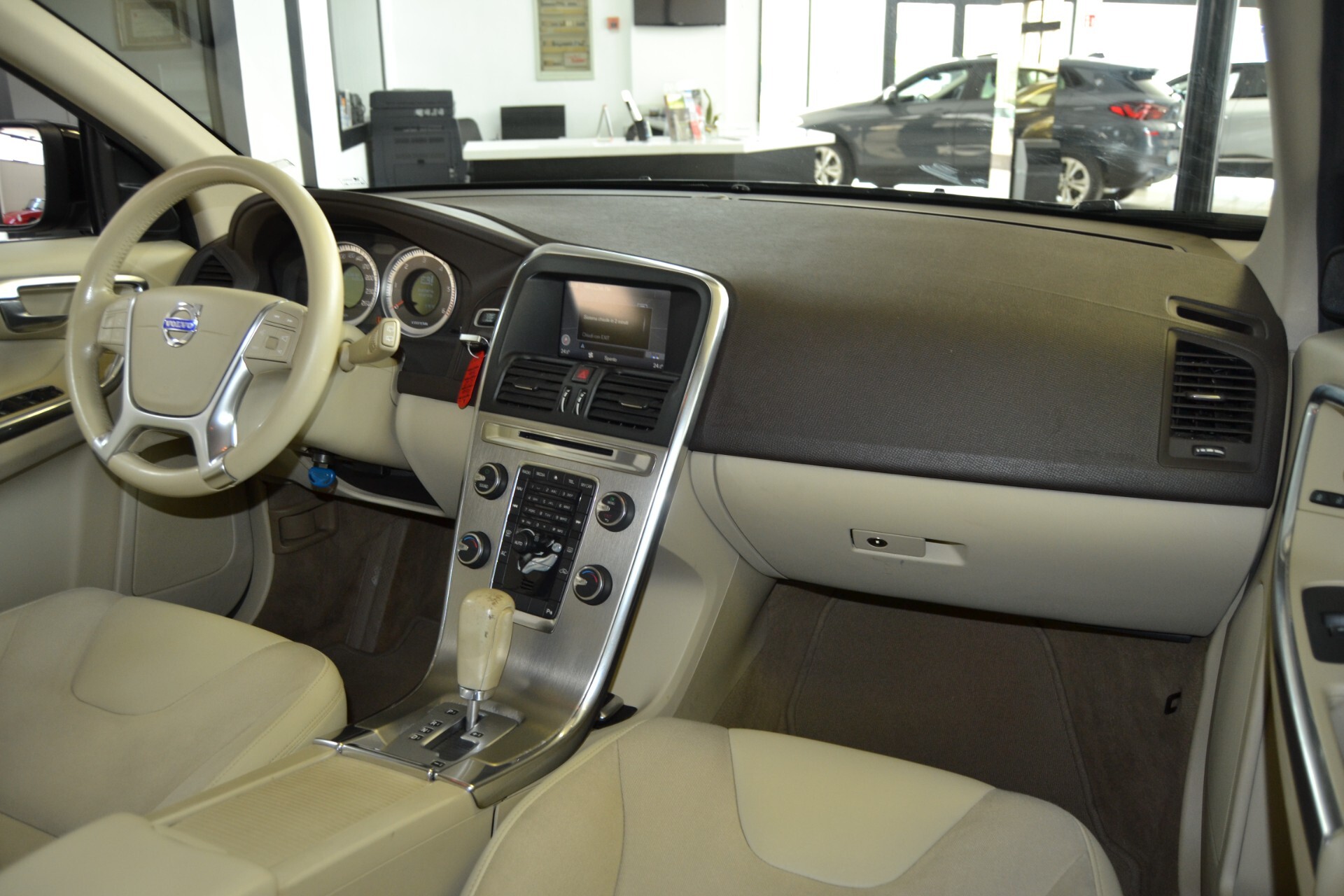 Volvo XC60 2.0 D3 Momentum KMDOC/Fatture/Tagliandi