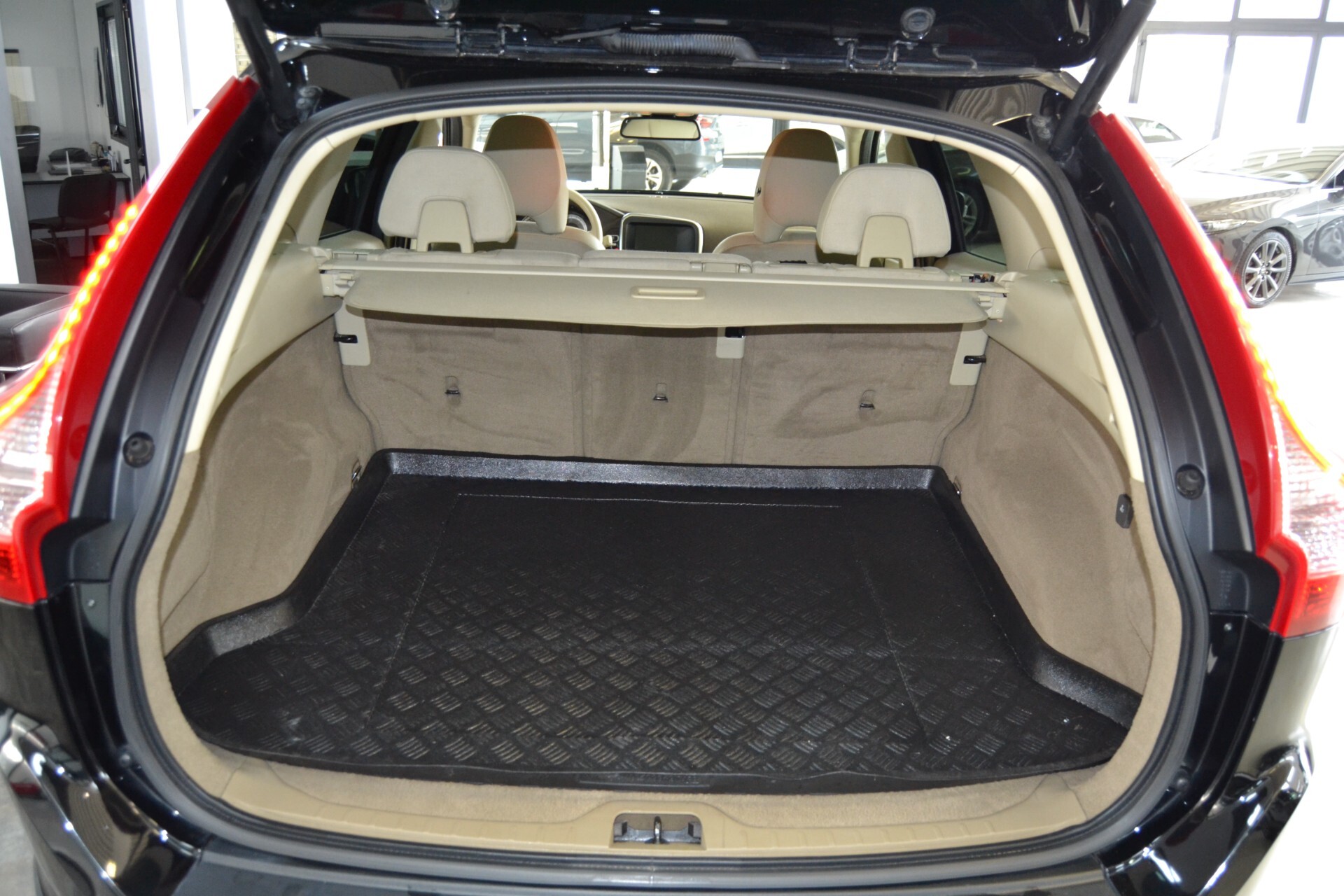 Volvo XC60 2.0 D3 Momentum KMDOC/Fatture/Tagliandi