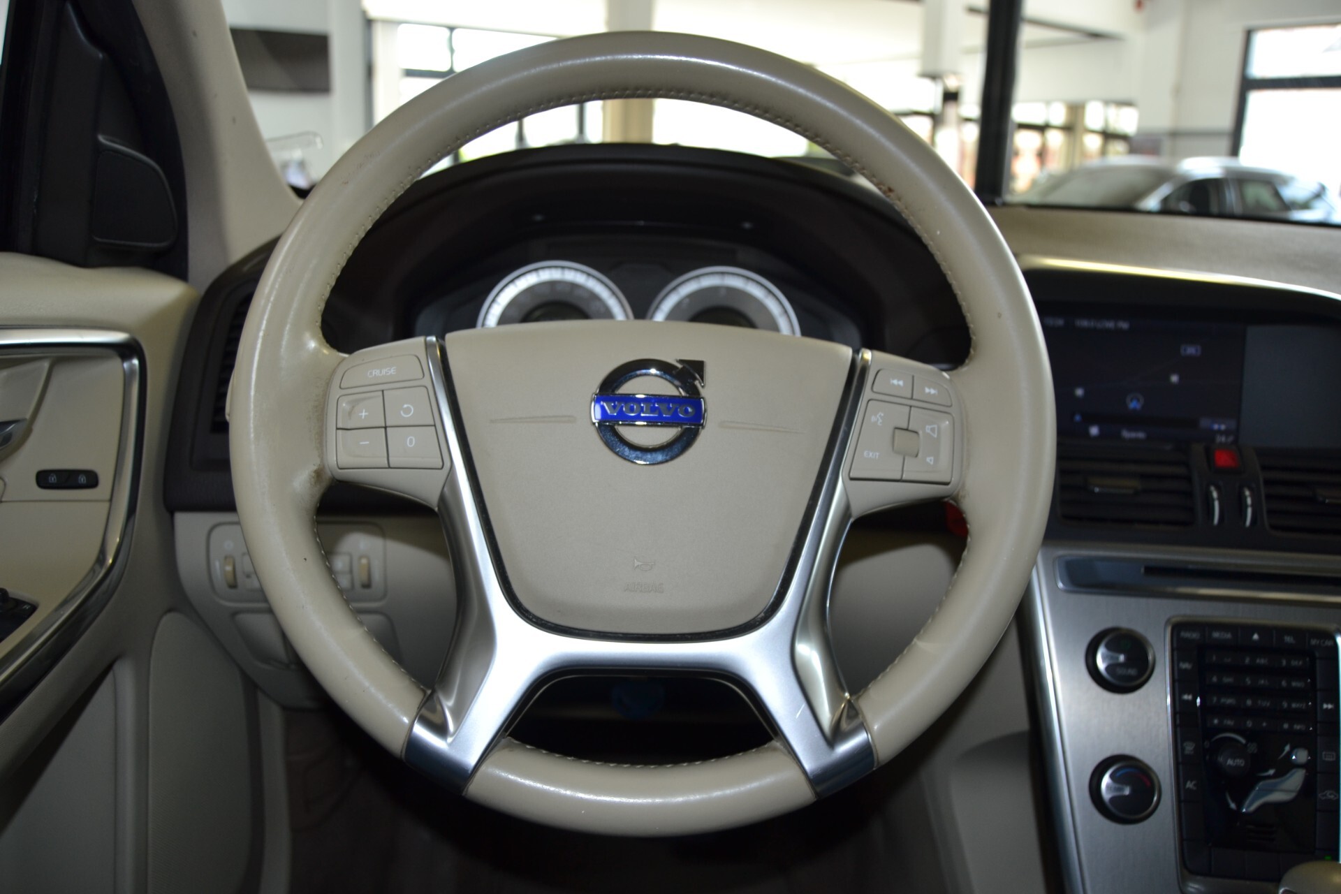 Volvo XC60 2.0 D3 Momentum KMDOC/Fatture/Tagliandi