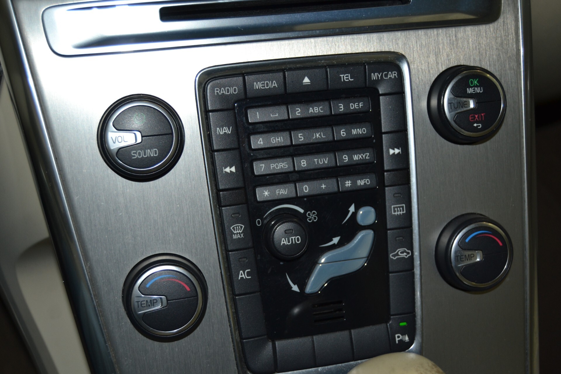 Volvo XC60 2.0 D3 Momentum KMDOC/Fatture/Tagliandi