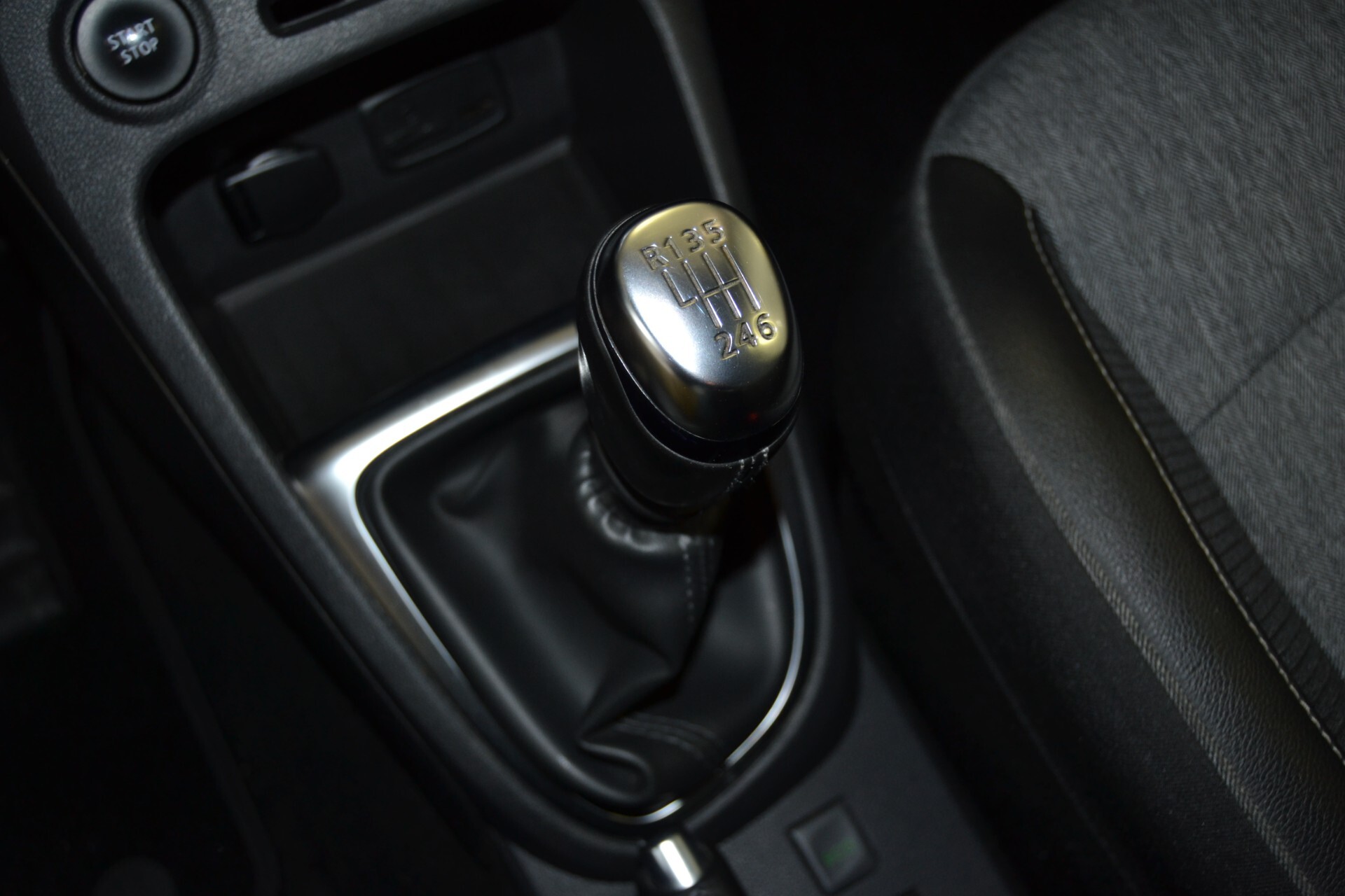 Renault Captur 1.5DCI 110CV INTENS Navi/Led/UniPRO