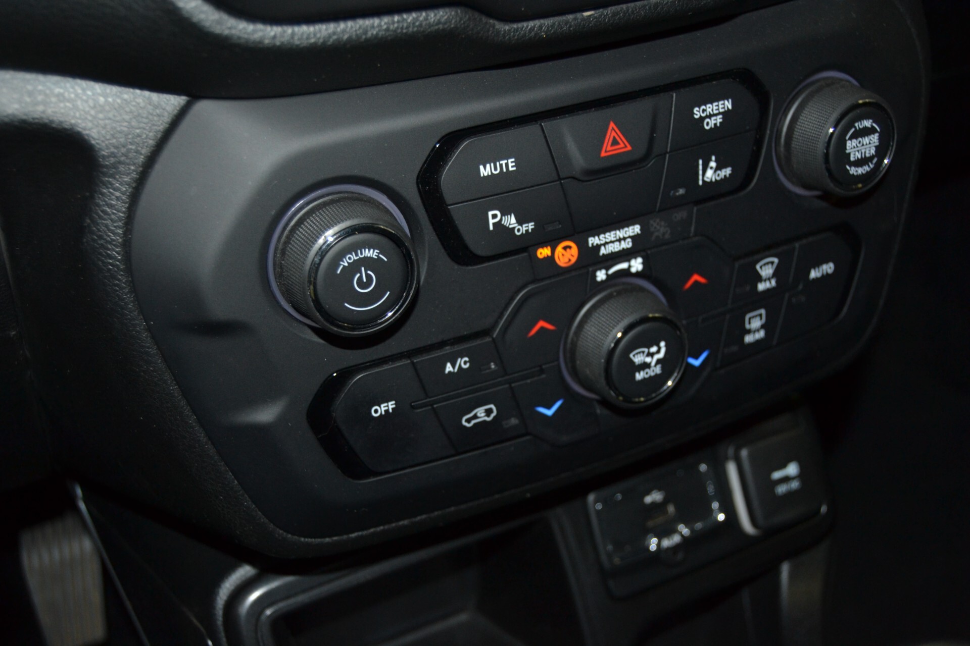 Jeep Renegade 1.0 T3 120cv LIMITED Cruise/PDK