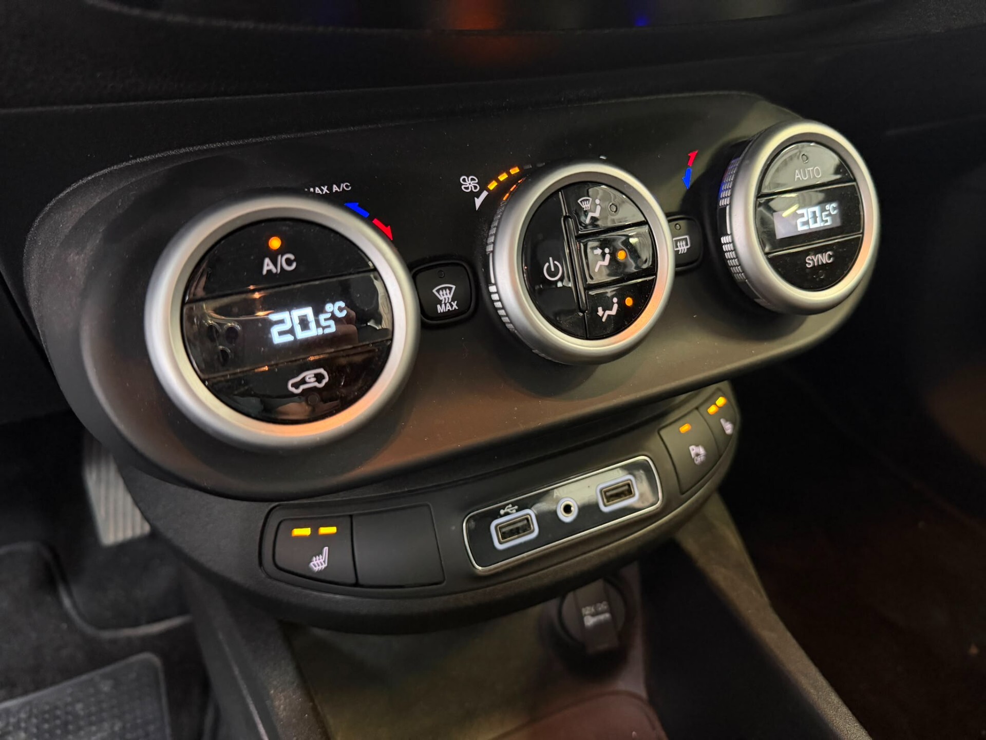 Fiat 500X 1.6 MJT 120 CV Cross Xenon/Navi/CruiseADD