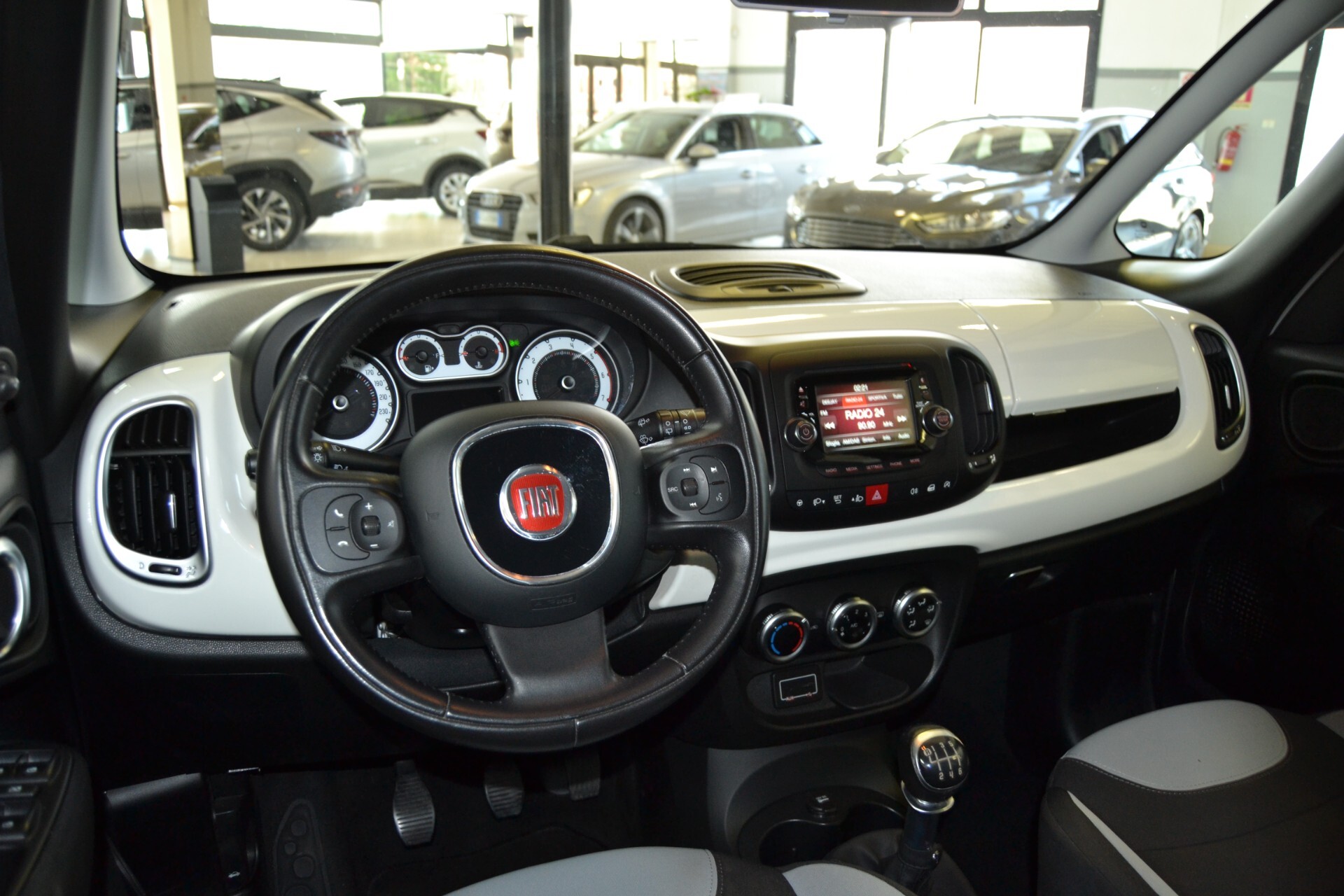 Fiat 500L 1.6 MJT 120 CV Pop Star UniPro/Cruise