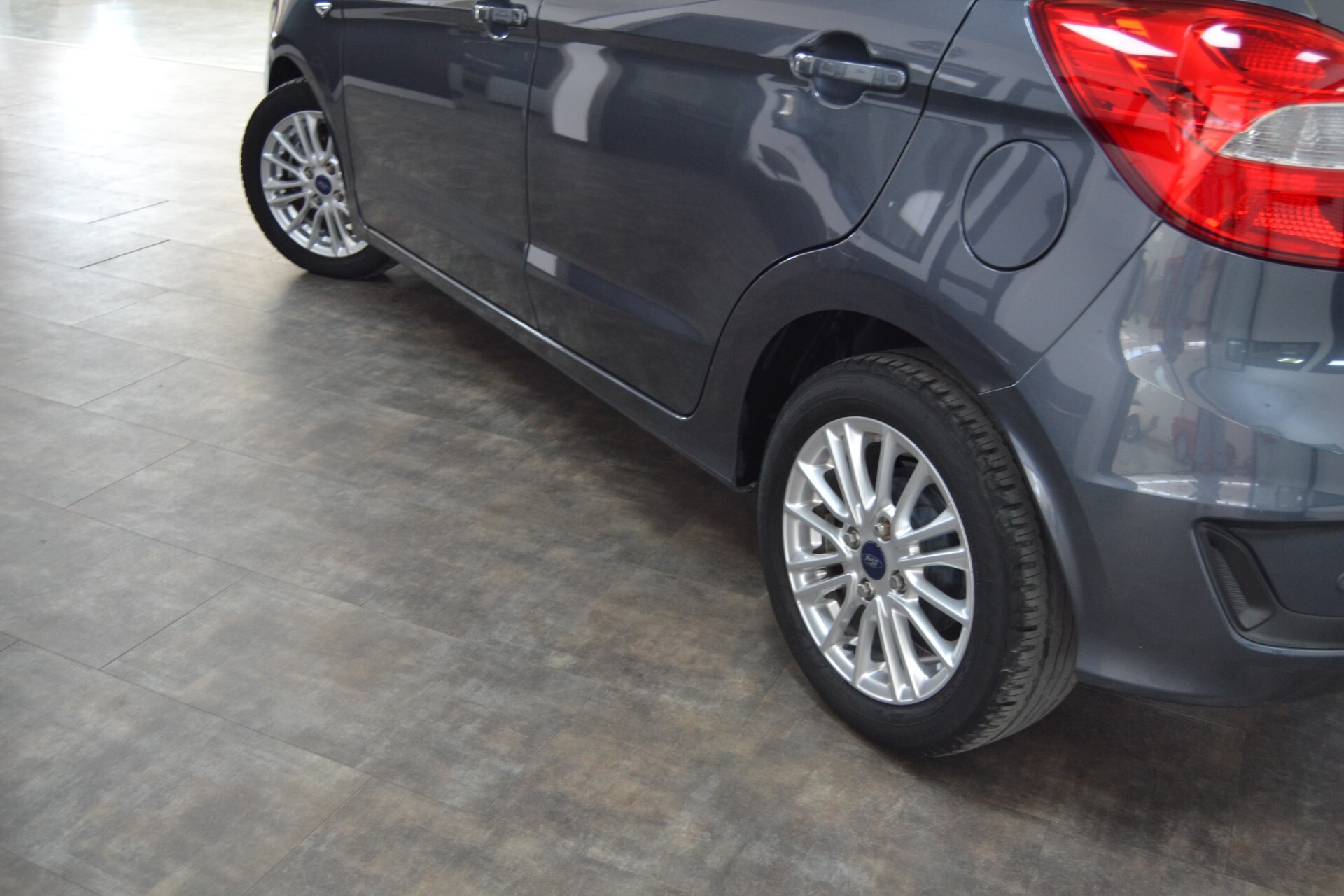 Ford Ka 1.5 TDCI 95cv TITANIUM 5P UniPro/Navi