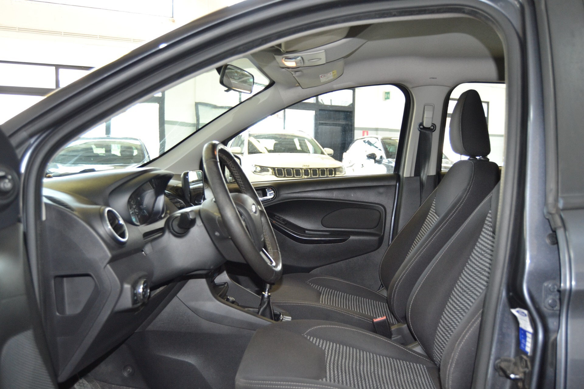 Ford Ka 1.5 TDCI 95cv TITANIUM 5P UniPro/Navi