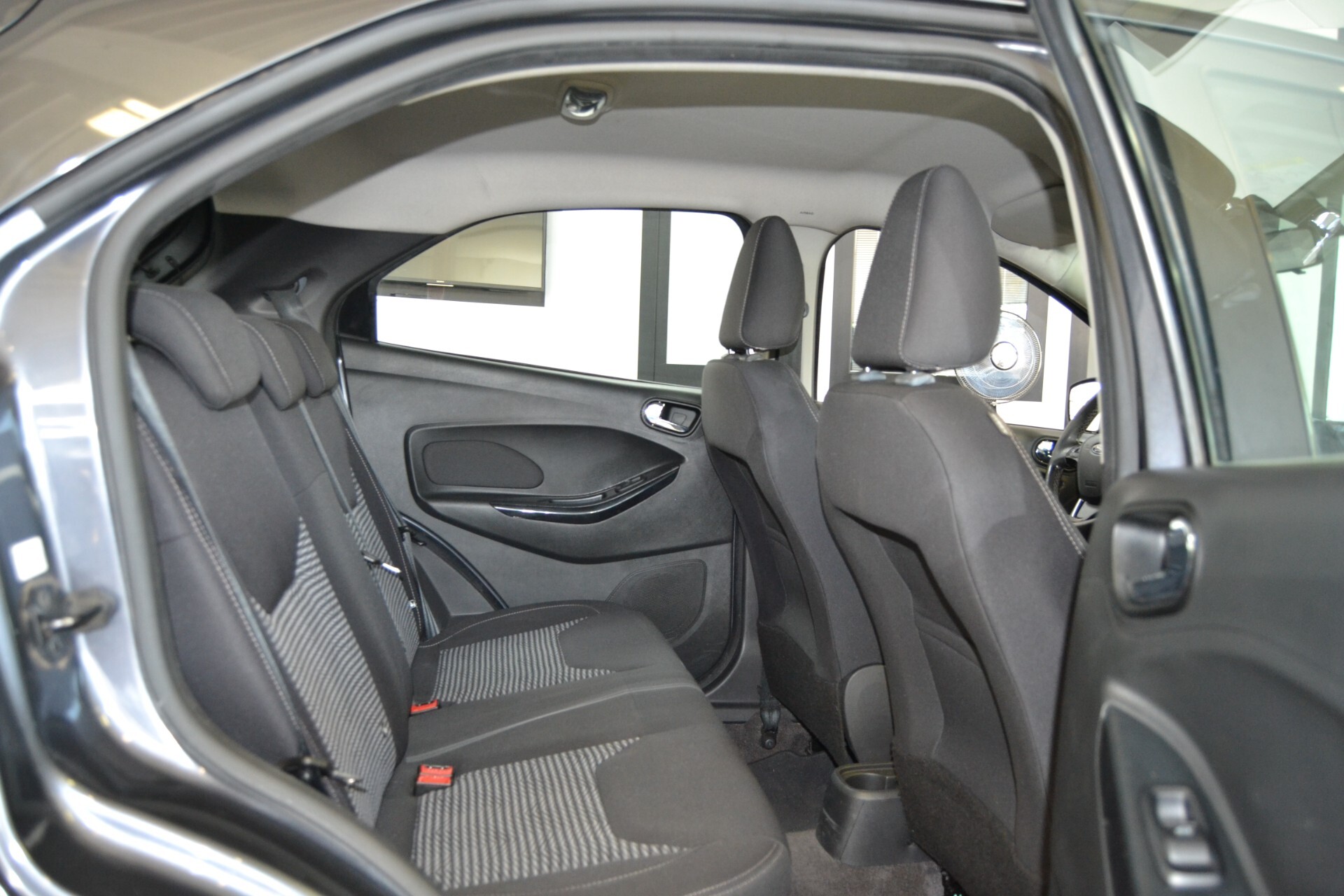 Ford Ka 1.5 TDCI 95cv TITANIUM 5P UniPro/Navi