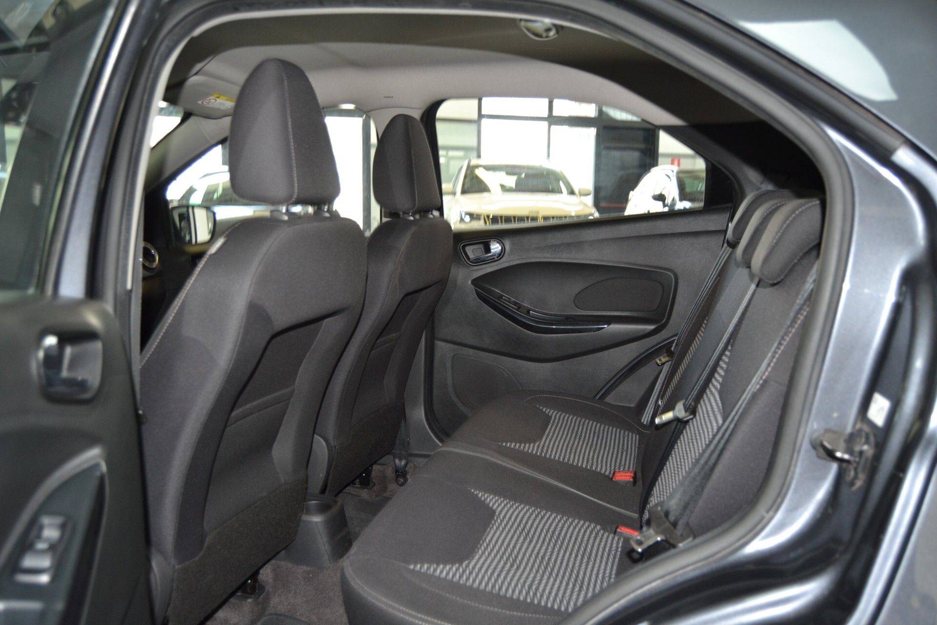 Ford Ka 1.5 TDCI 95cv TITANIUM 5P UniPro/Navi