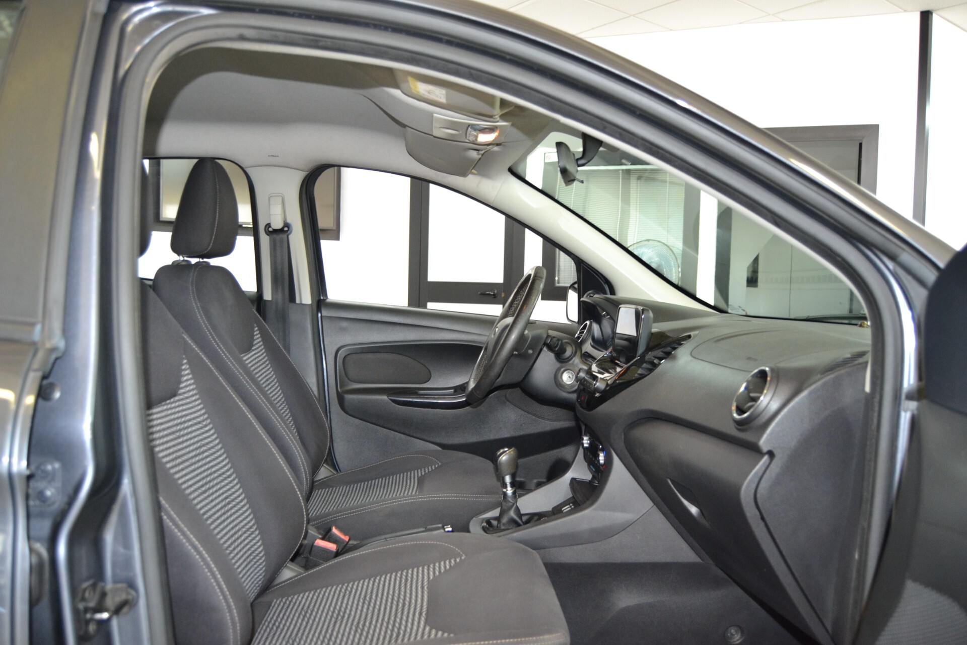 Ford Ka 1.5 TDCI 95cv TITANIUM 5P UniPro/Navi