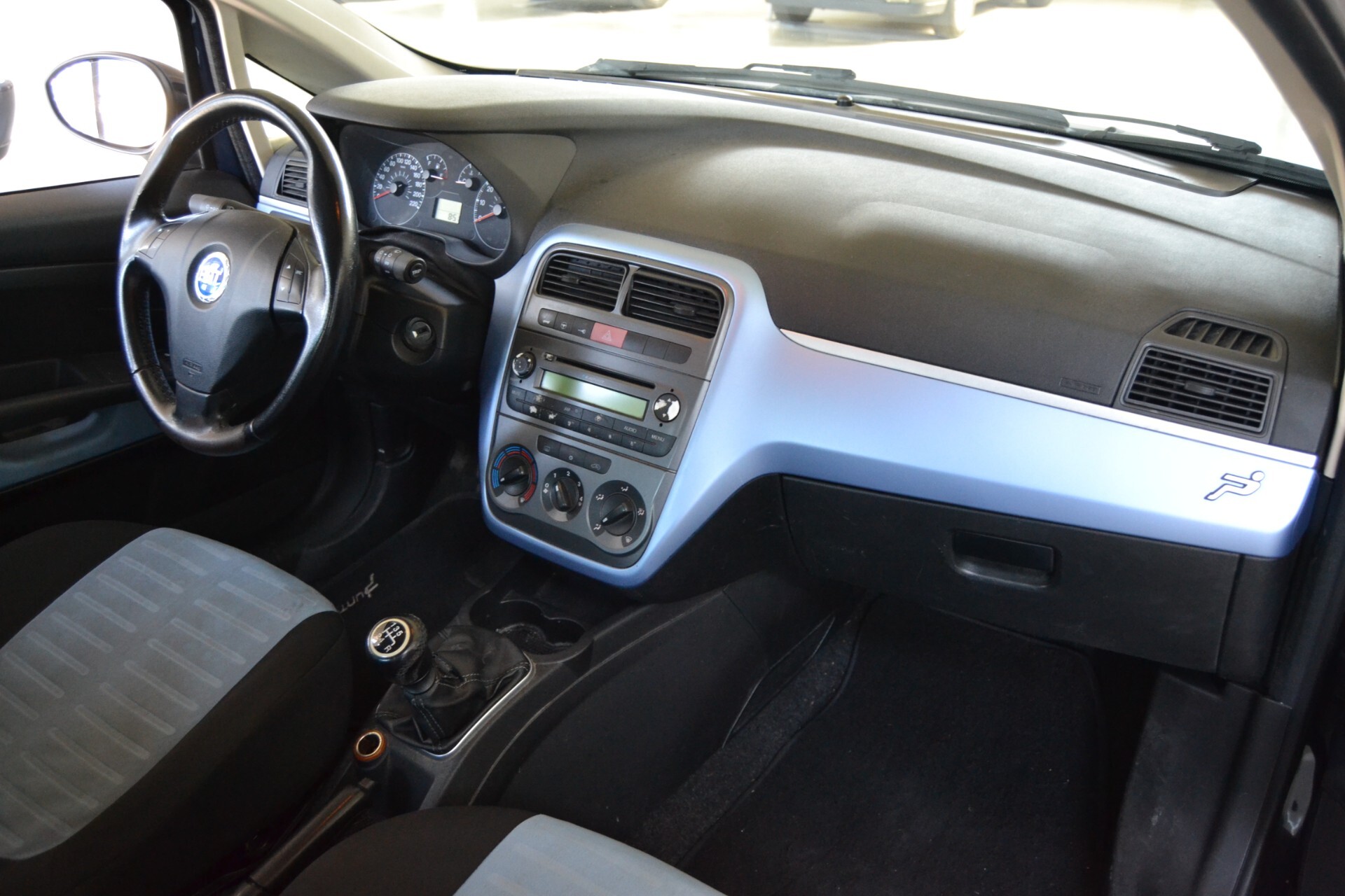 Fiat Grande Punto 1.4 3P Dynamic A.C/Radio 