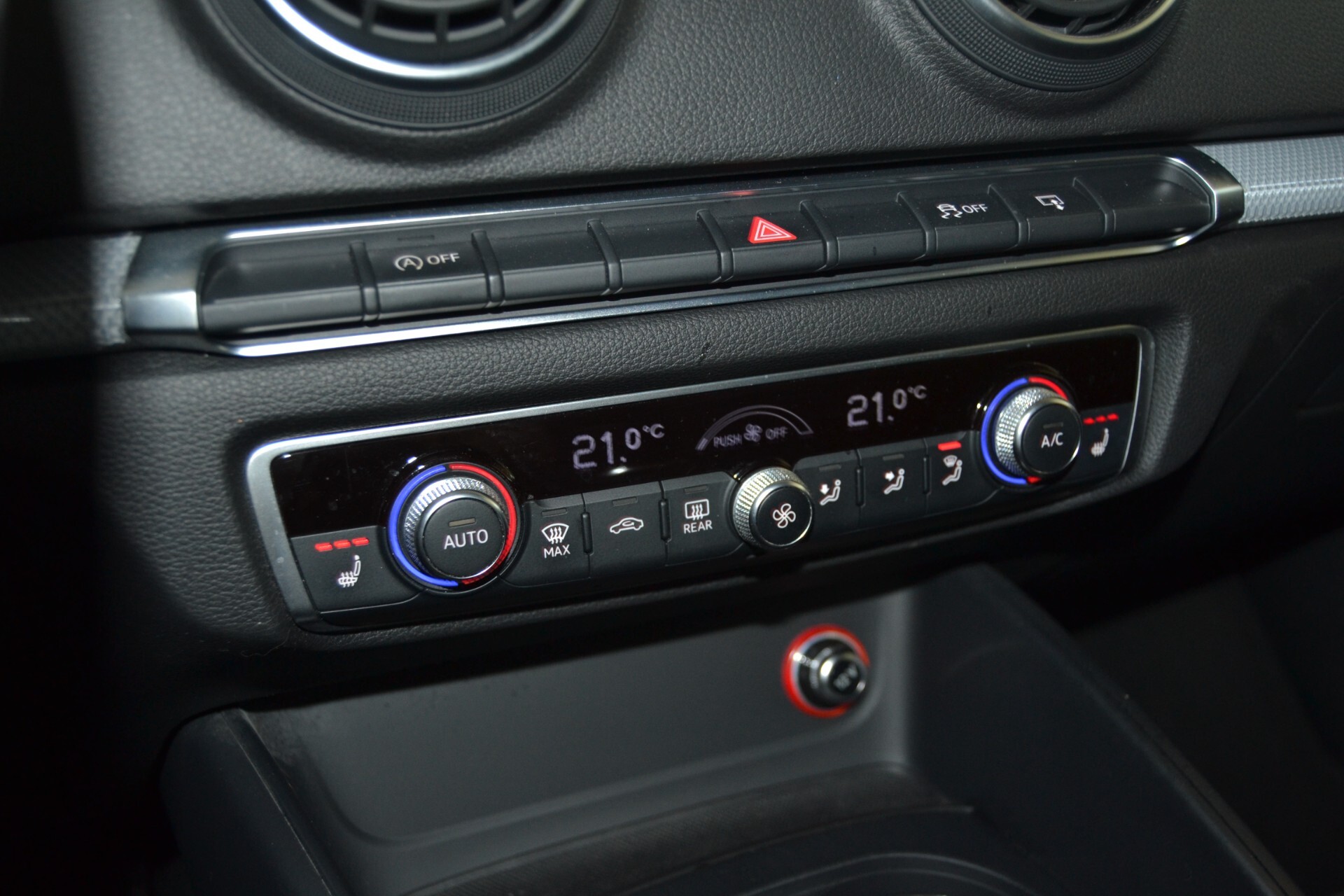 Audi A3 1.6 TDI Admired ULTRA 110CV Navi/Cruise/KMDOC