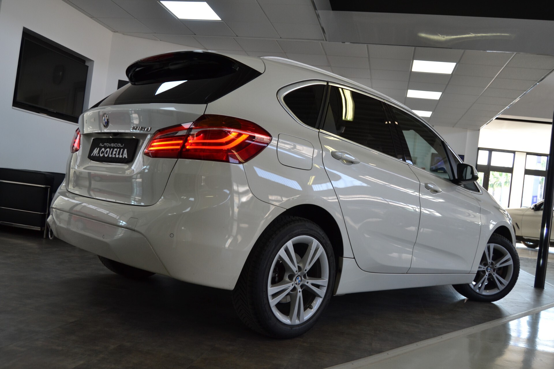 Bmw 216D ActiveTourer Luxury Auto/Navi/Pelle/Xenon