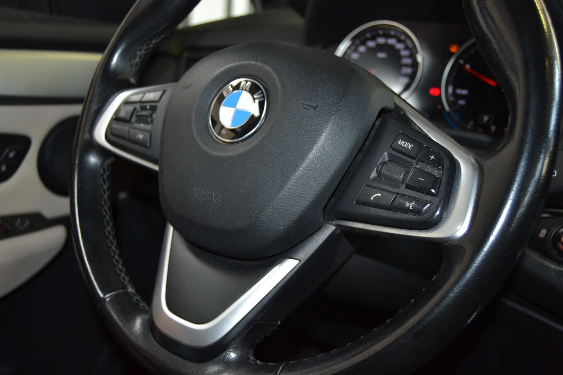 Bmw 216D ActiveTourer Luxury Auto/Navi/Pelle/Xenon