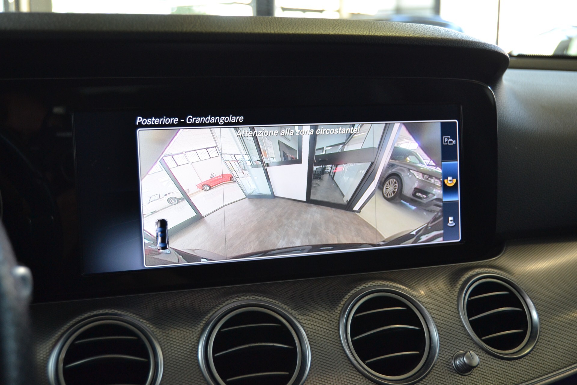 Mercedes E 220D Premium TETTO/Navi/Pelle/9G