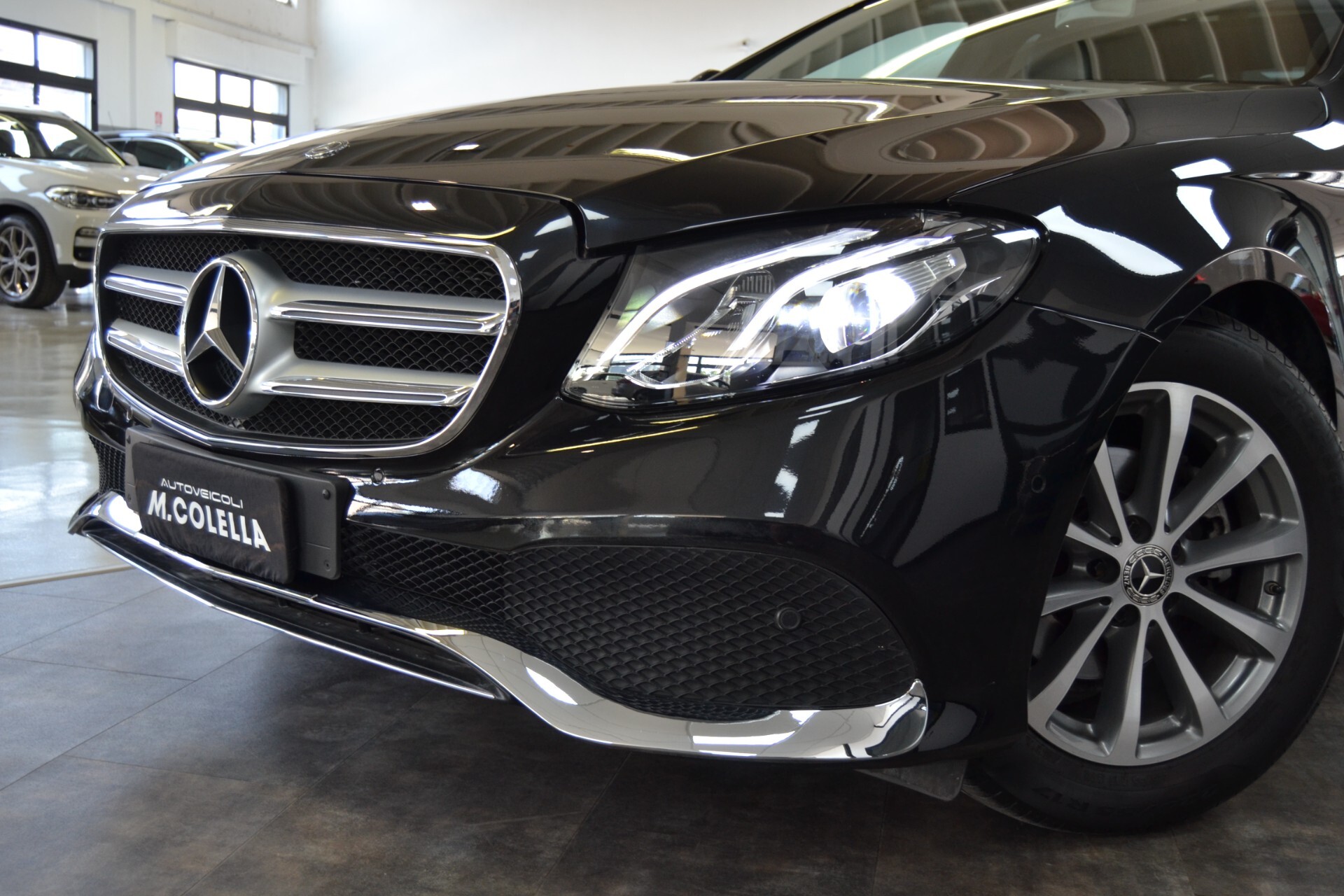 Mercedes E 220D Premium TETTO/Navi/Pelle/9G