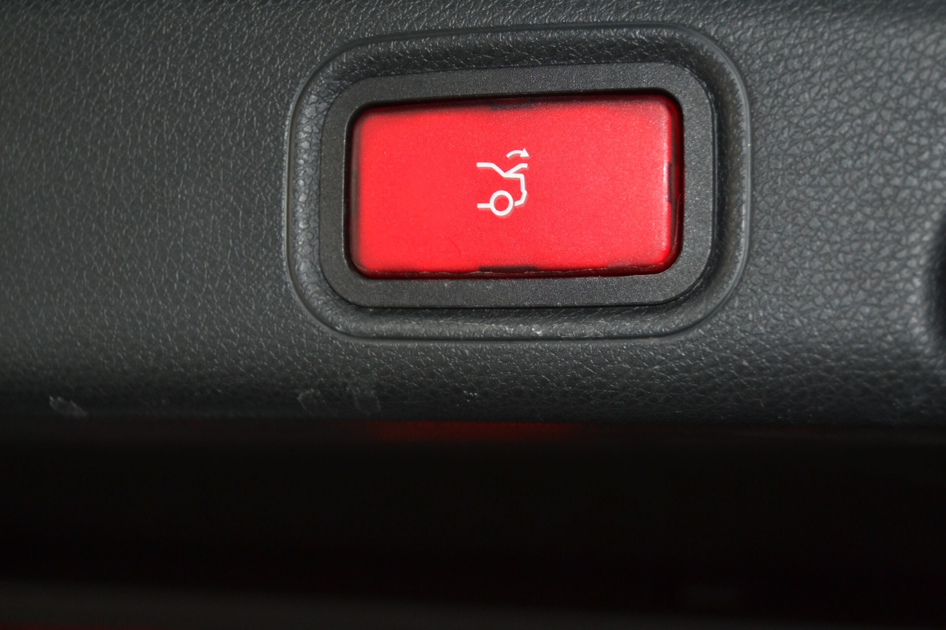 Mercedes E 220D Premium TETTO/Navi/Pelle/9G