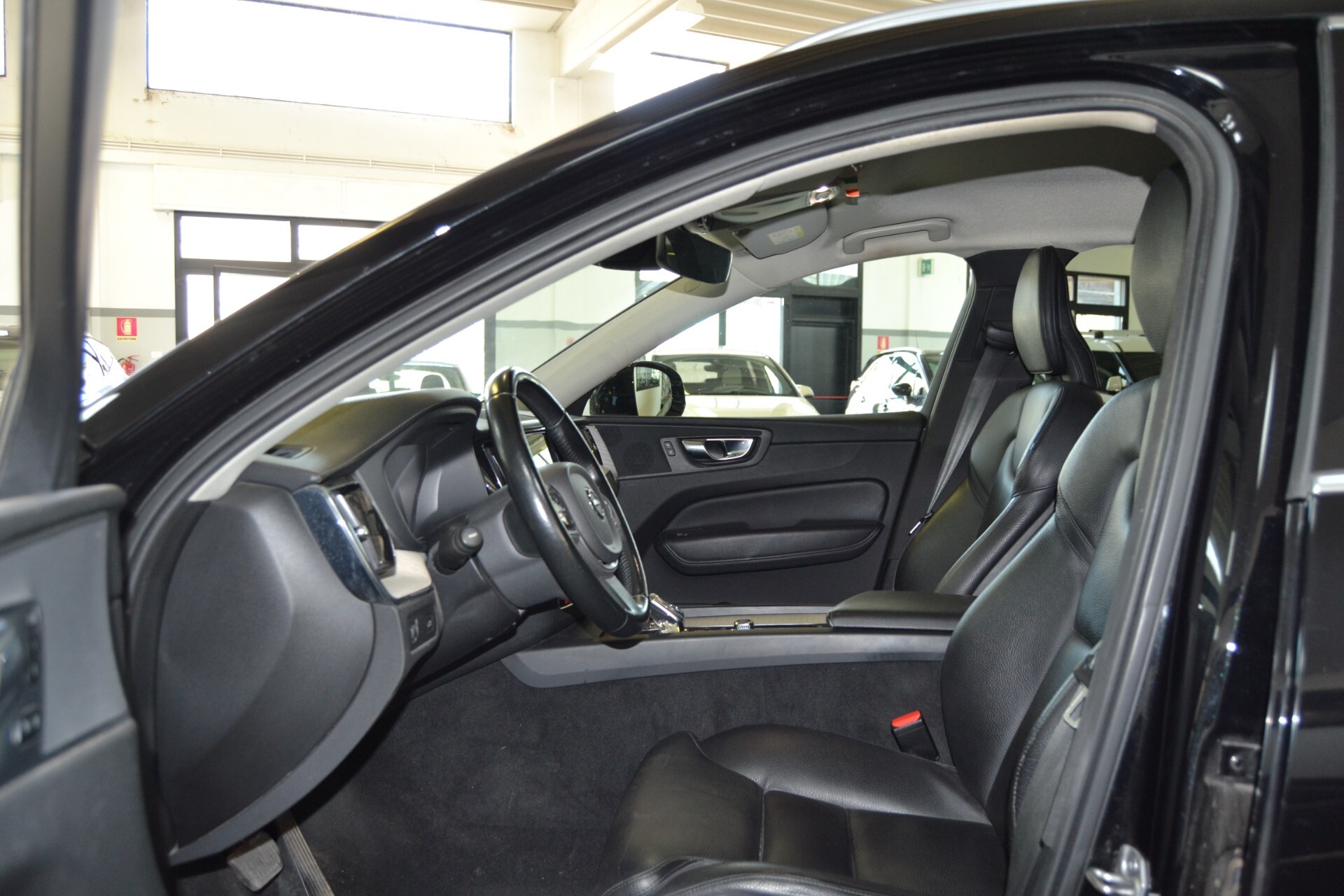 Volvo XC60 2.0D AWD Auto/navi/Pelle/led/KMDOC