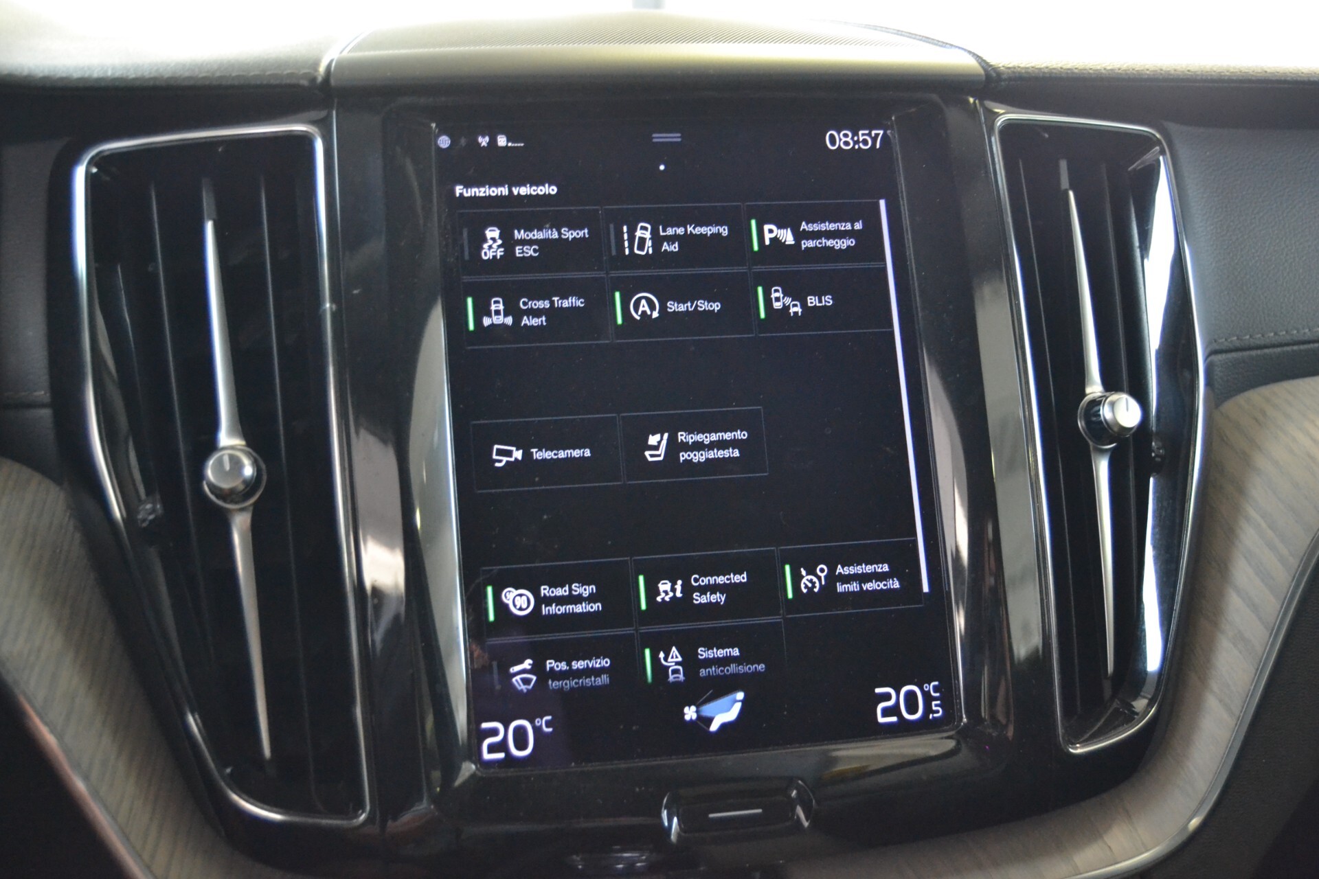 Volvo XC60 2.0D AWD Auto/navi/Pelle/led/KMDOC