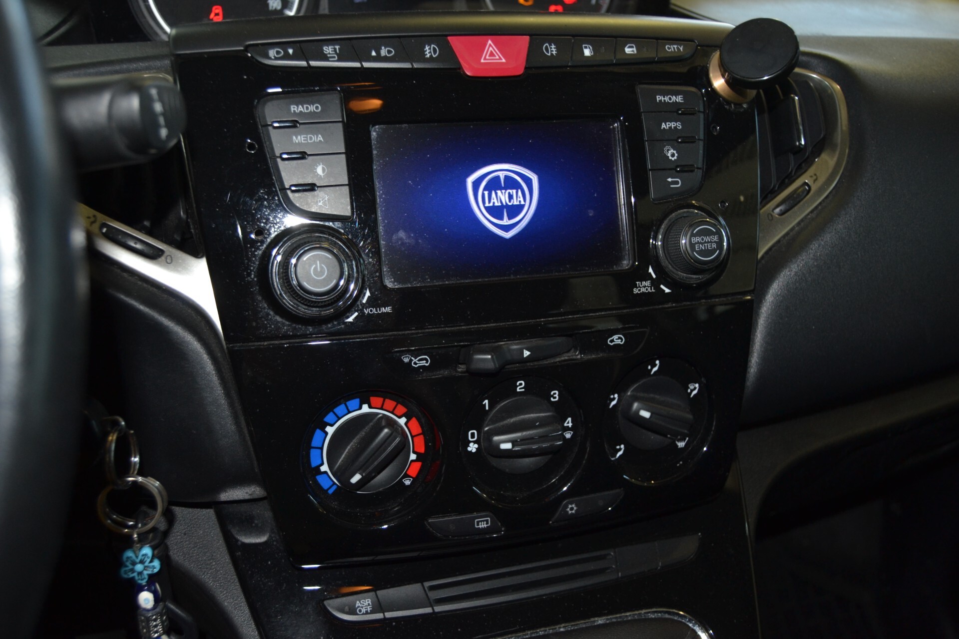 Lancia Ypsilon 1.2 69 CV 5 porte GPL Ecochic Gold