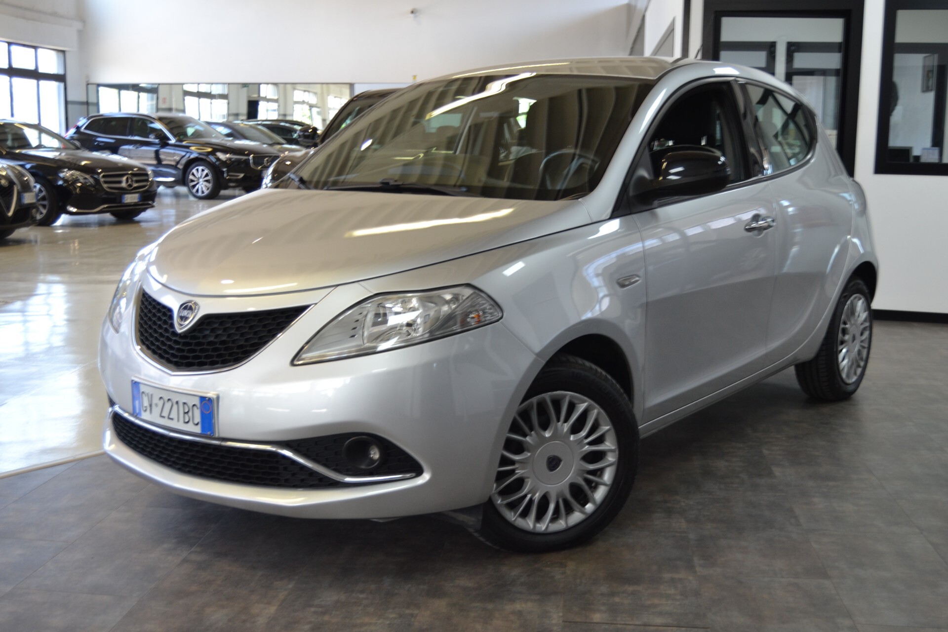 Lancia Ypsilon 1.2 69 CV 5 porte GPL Ecochic Gold