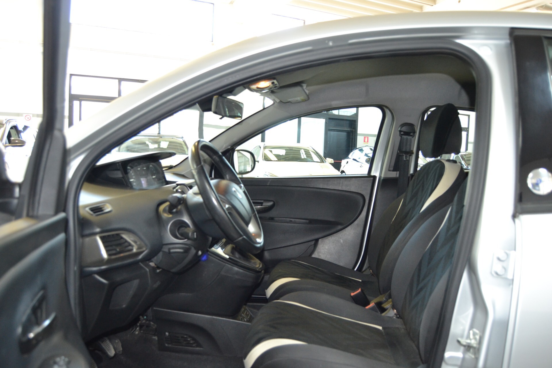 Lancia Ypsilon 1.2 69 CV 5 porte GPL Ecochic Gold