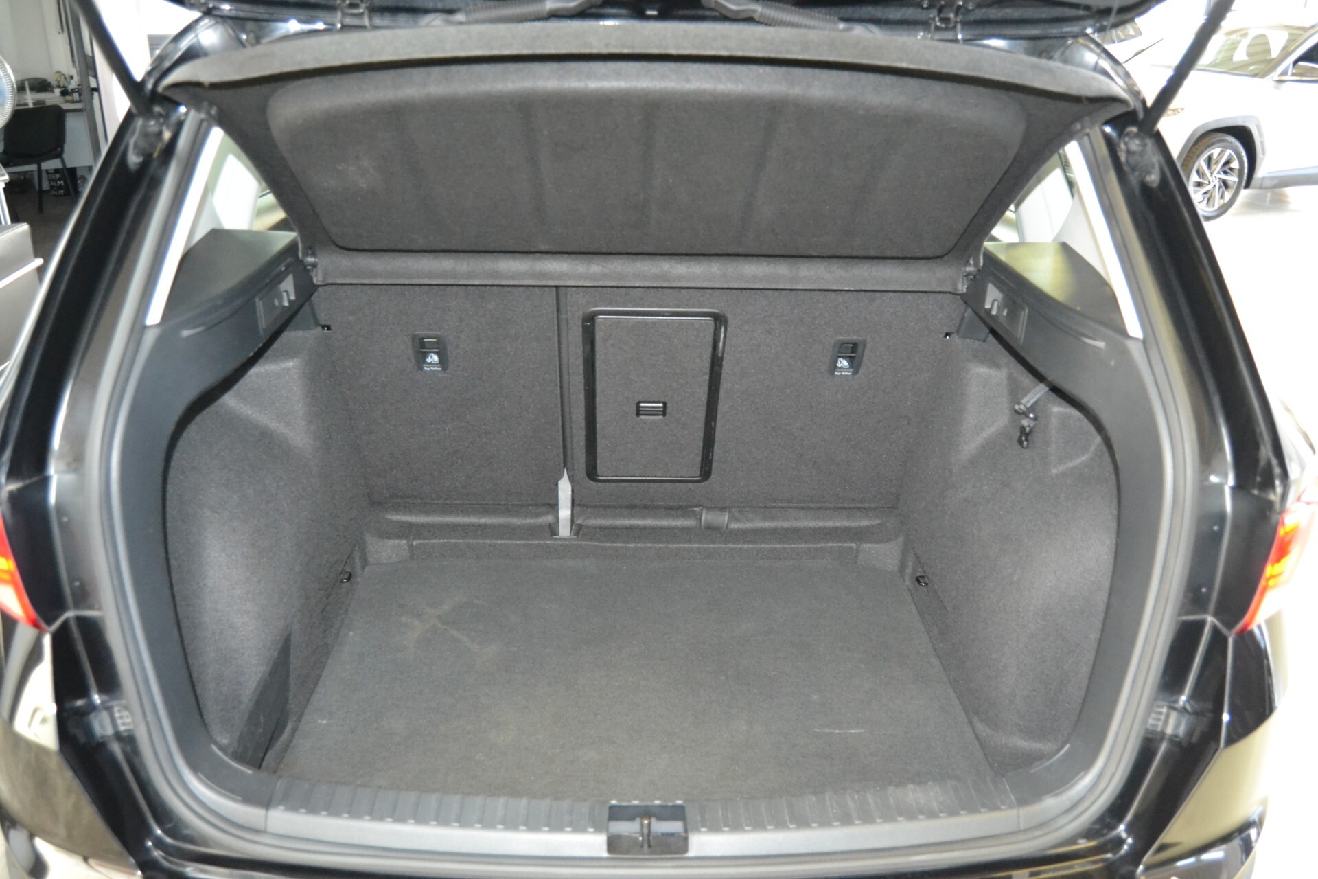 Seat Ateca 1.0 TSI STYLE Xenon/Navi/UniPro/CRUISE 