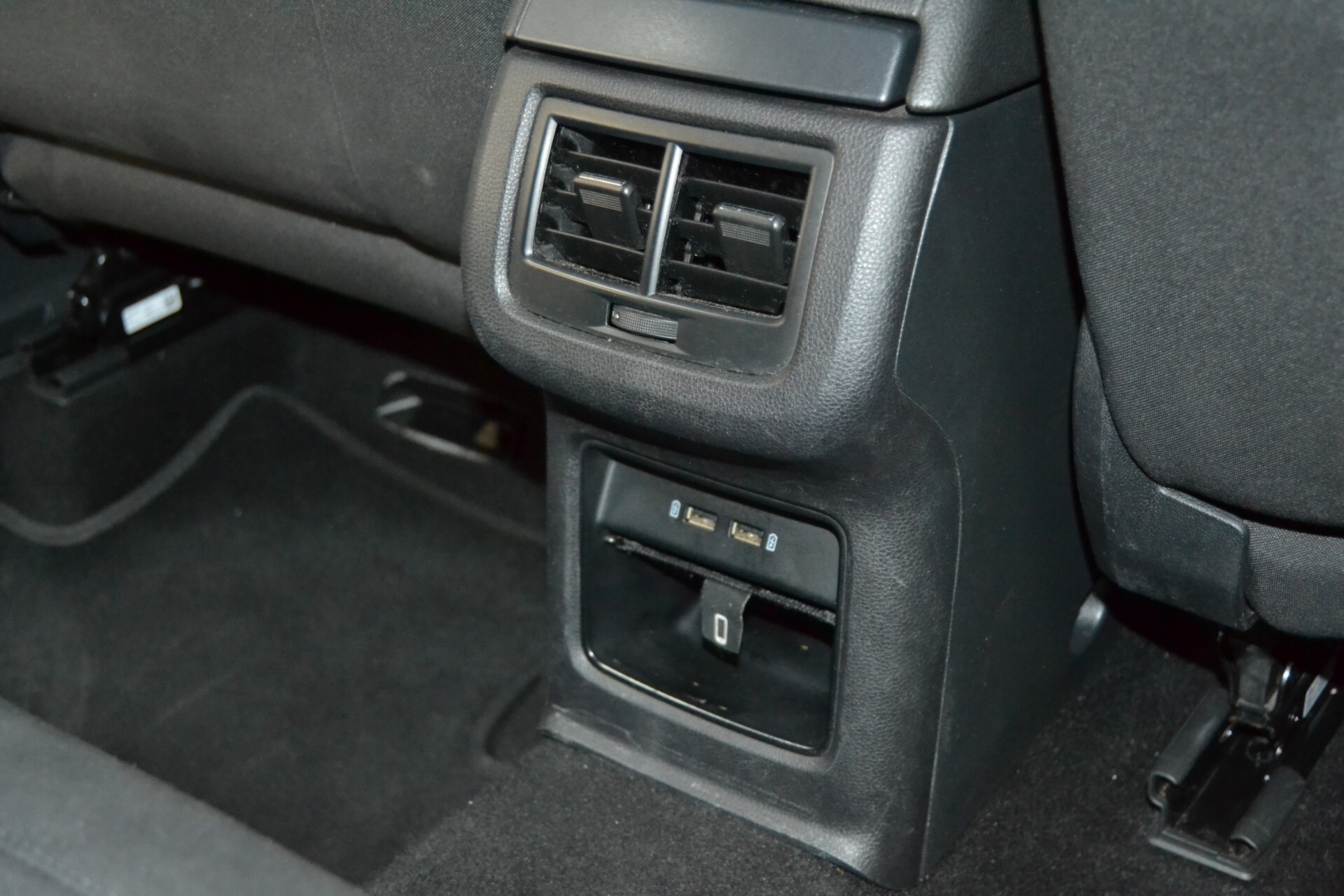 Seat Ateca 1.0 TSI STYLE Xenon/Navi/UniPro/CRUISE 