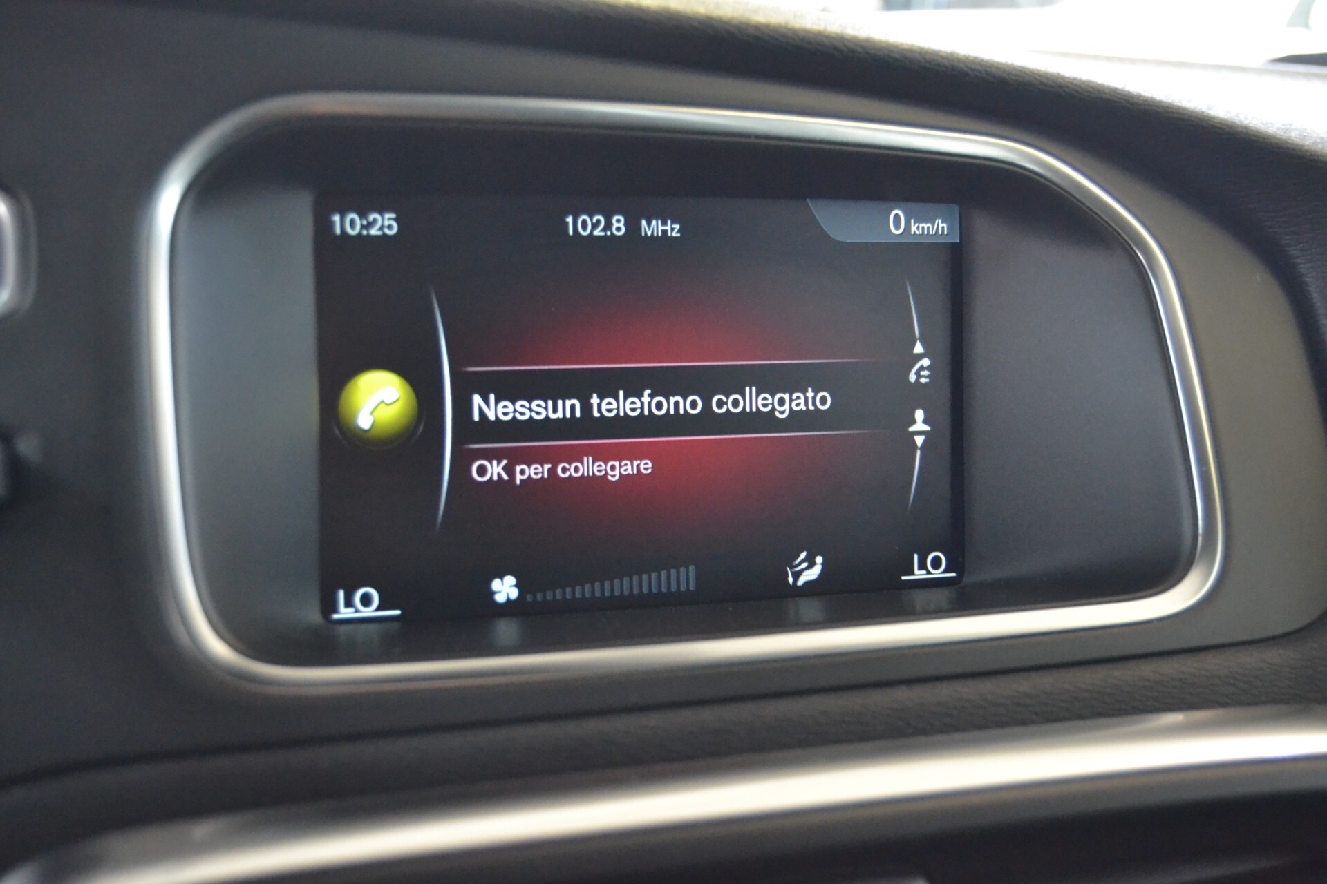 Volvo V40 Cross Country D2 1.6 Powershift Momentum