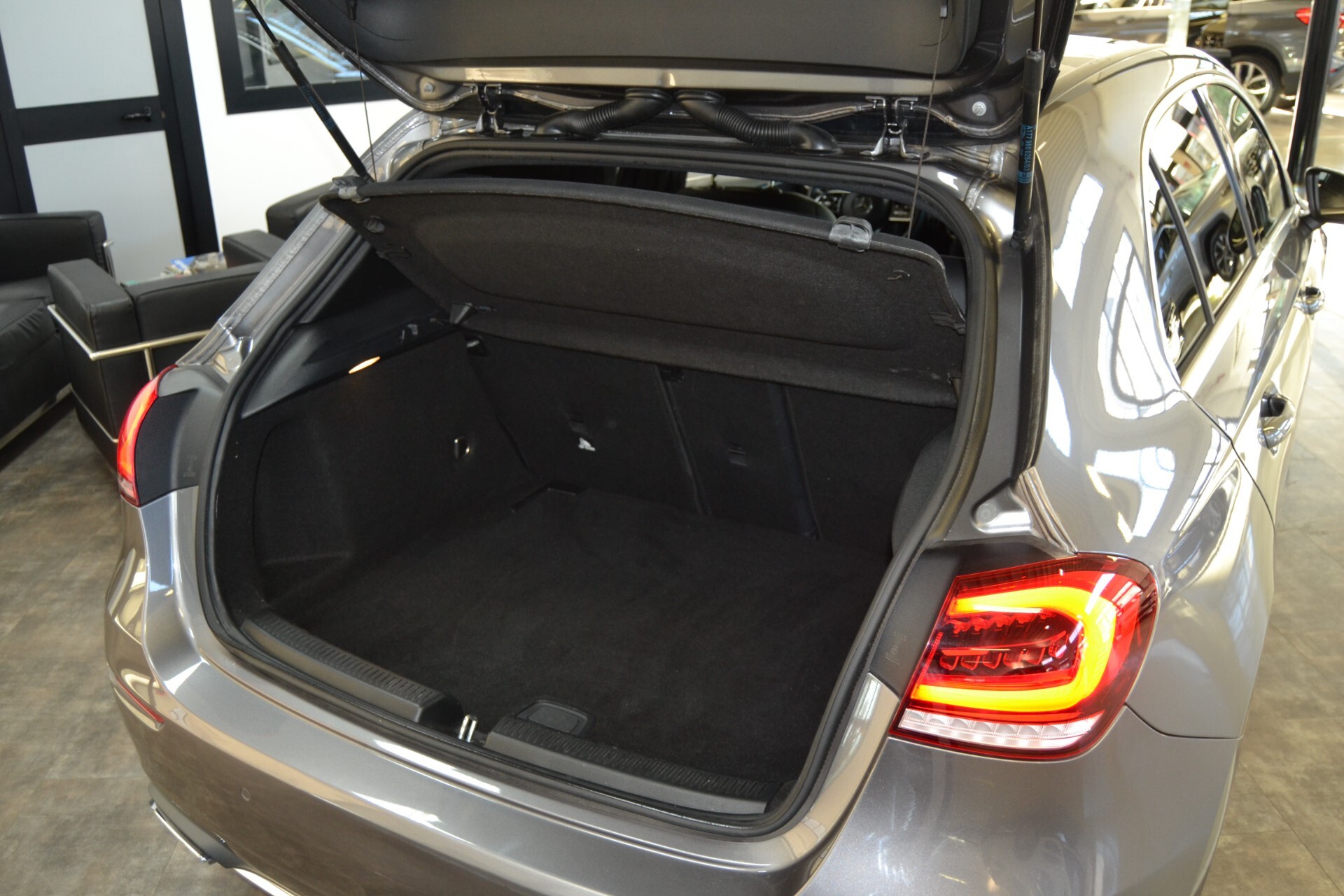Mercedes-benz A 180D Sport Navi/Xenon/Pelle/Auto